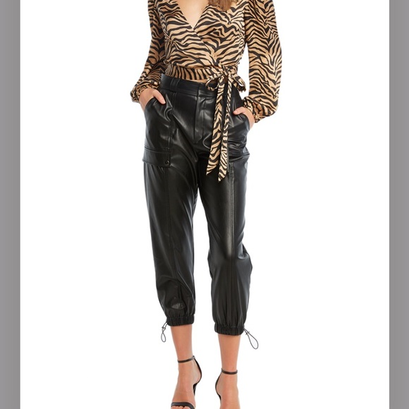 NWOT Bardot Vegan Leather Riley Cargo Pants in Black - Picture 2 of 10